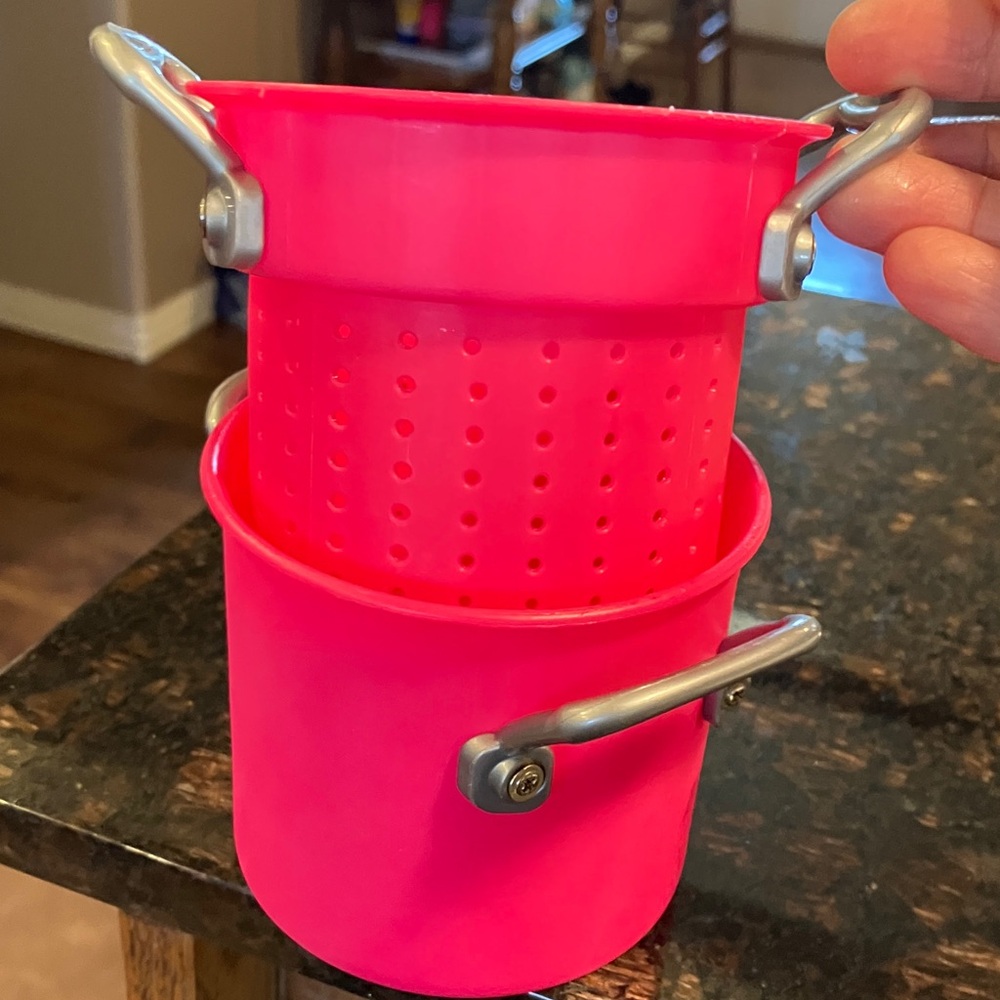 10/$13 toys strainer - pretend toys kitchen accessories